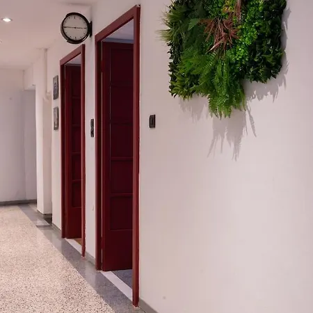 Pop House - Spacious Flat Next To Cathedral & דירה קומו