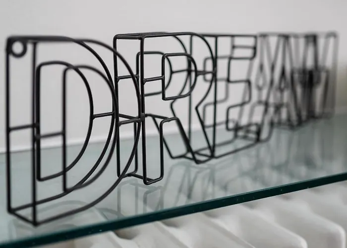 Pop House - Spacious Flat Next To Cathedral & Apartment